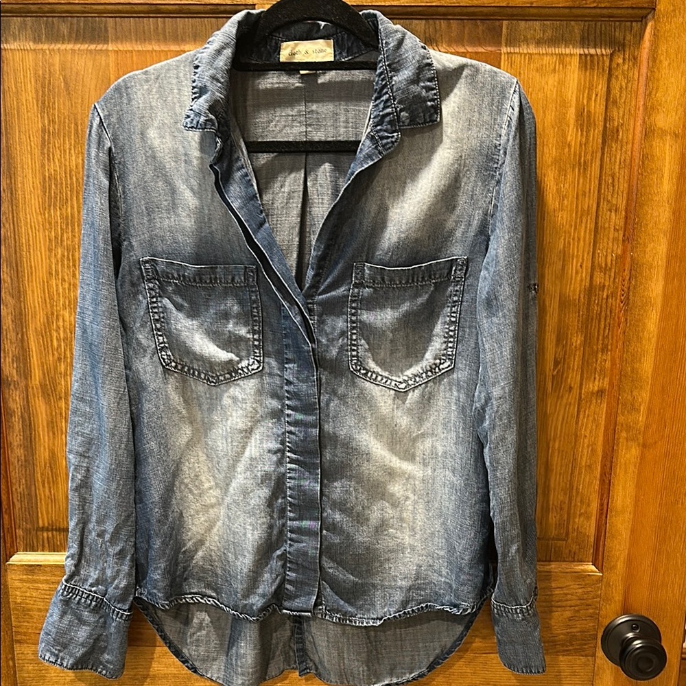 Cloth & Stone Blue Chambray Top